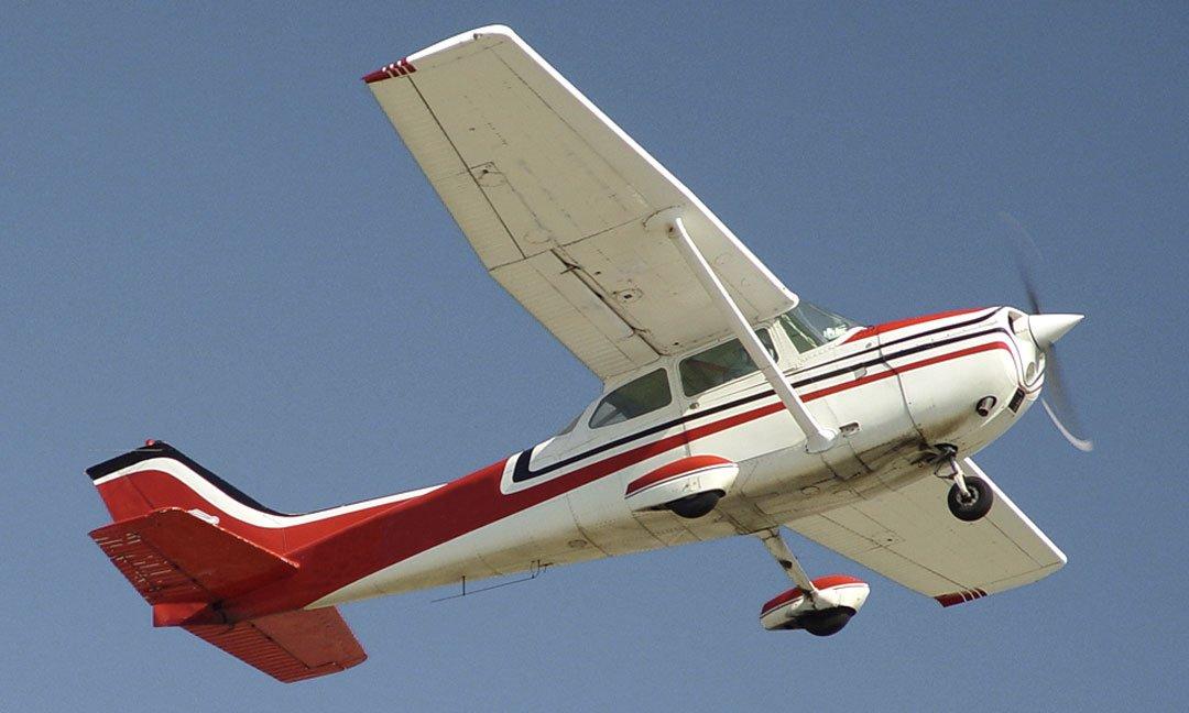 Ruba aereo da hangar in Piemonte, costretto ad atterrare dall'Aeronautica francese