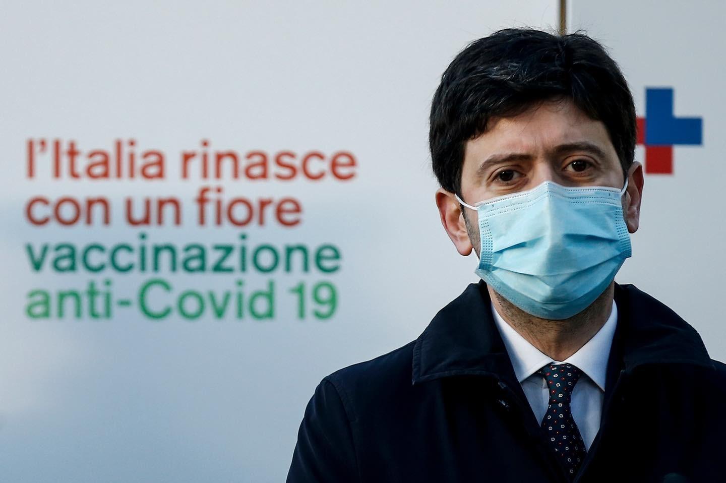 Covid, Speranza: "Dobbiamo tenere ancora alto il livello attenzione"