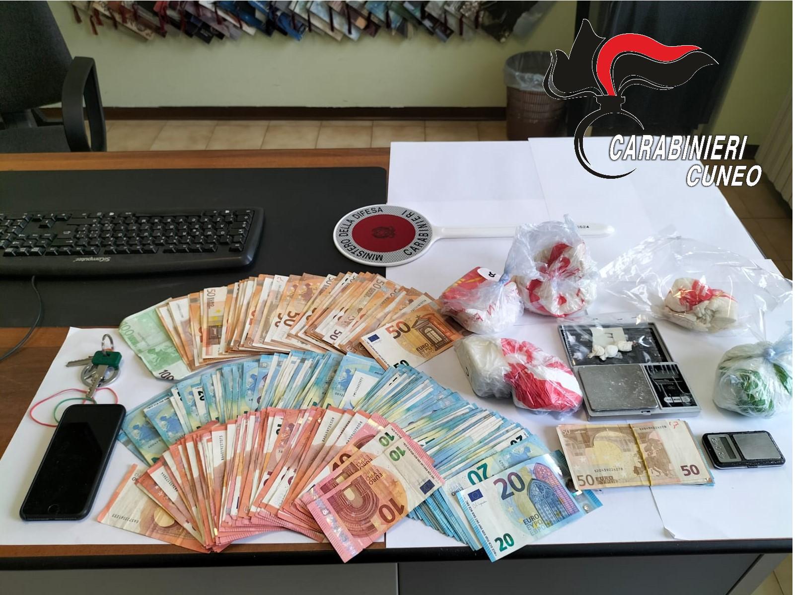 Alba, trovato con 1 kg di cocaina, arrestato