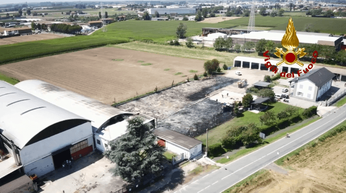 Due aziende a fuoco in poche ore, notte di incendi a Nichelino
