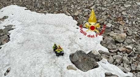 Escursionisti in difficoltà sui sentieri del Cuneese, soccorsi dai vigili del fuoco
