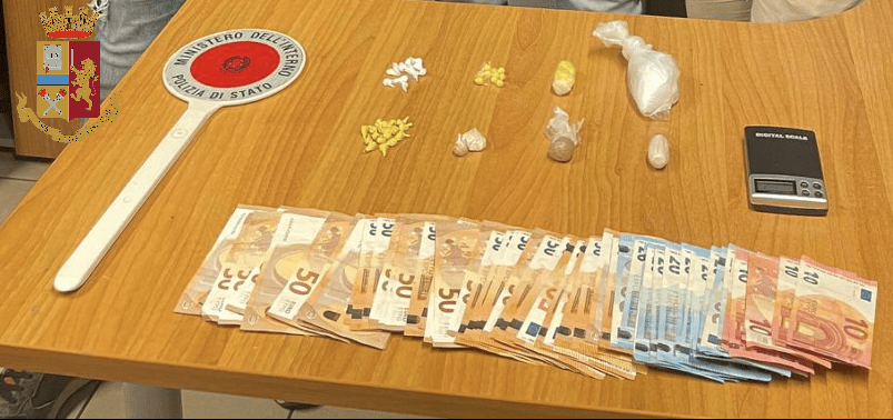 Traffico di sostanze stupefacenti, la polizia arresta tre persone