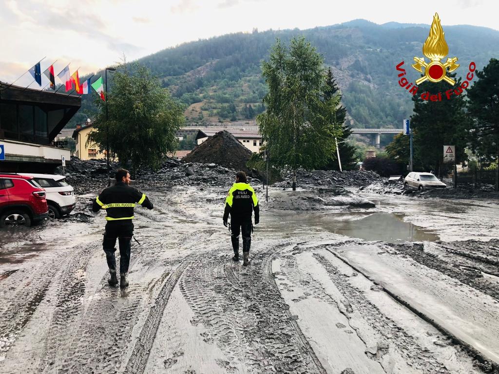 'Tsunami' di fango a Bardonecchia, esonda un torrente. Rintracciati i 5 dispersi