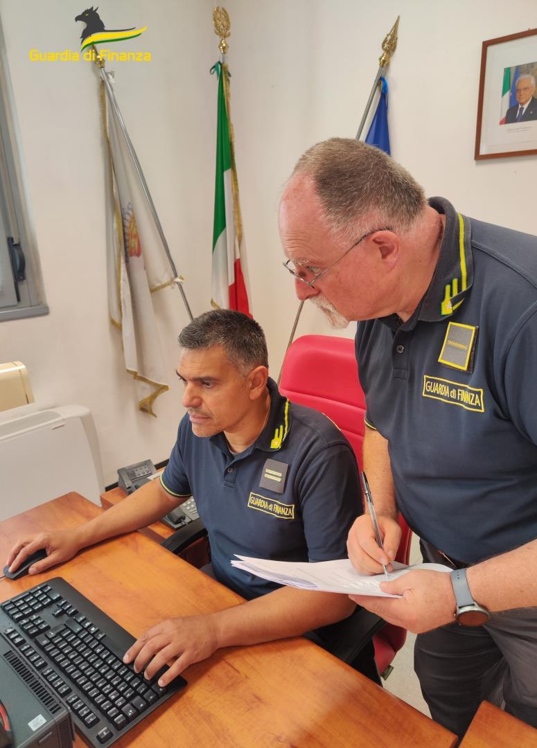 Frode fiscale, la guardia di finanza sequestra due immobili ad un imprenditore