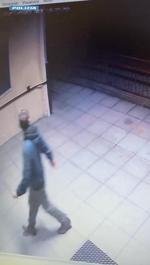 Furti nelle scuole, arrestato in flagranza un uomo di 46 anni