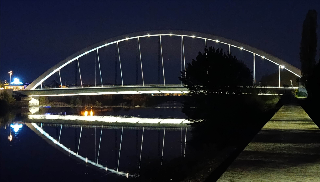 Alessandria, uomo si lancia dal ponte Tiziano: salvato nel Tanaro